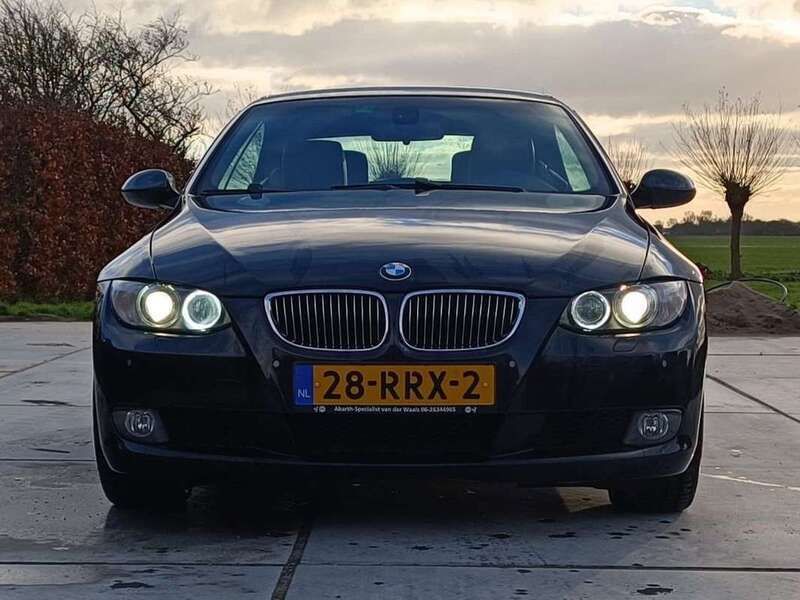 Zwart Gebruikt 2007 BMW 325 Cabriolet Cabriolet | € 8.950 (Eerlijke prijs) - Afbeelding 1/4