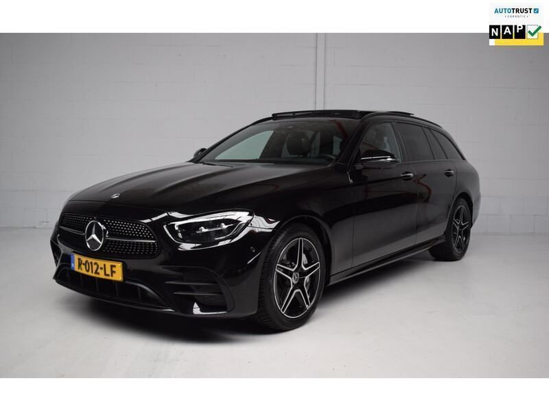 Zwart Gebruikt 2022 Mercedes E300 Business Stationwagen | € 37.945 (Eerlijke prijs) - Afbeelding 1/4