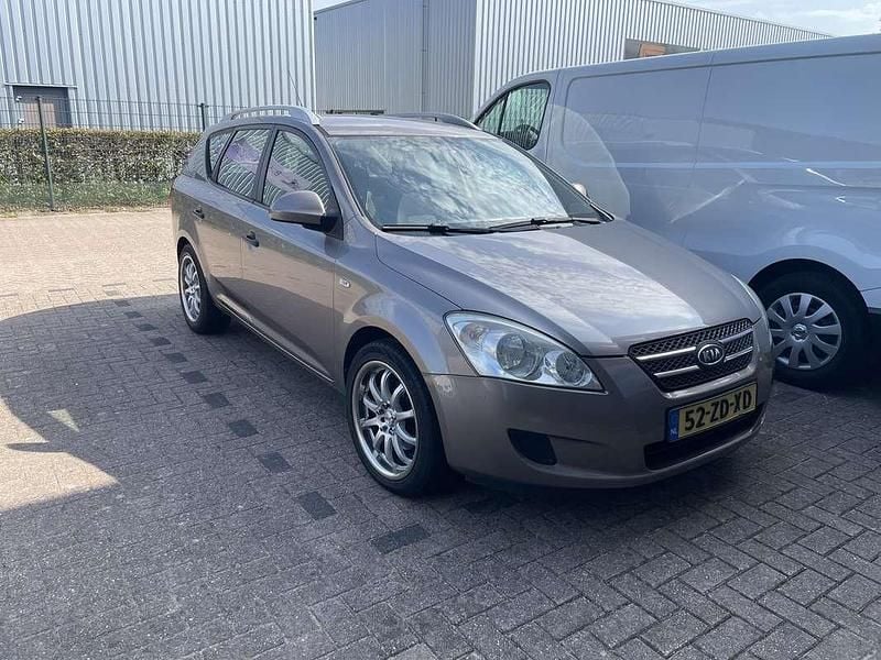 Gebruikt 2008 Kia Ceed Sedan | € 1.350 (Goede deal) - Afbeelding 1/4