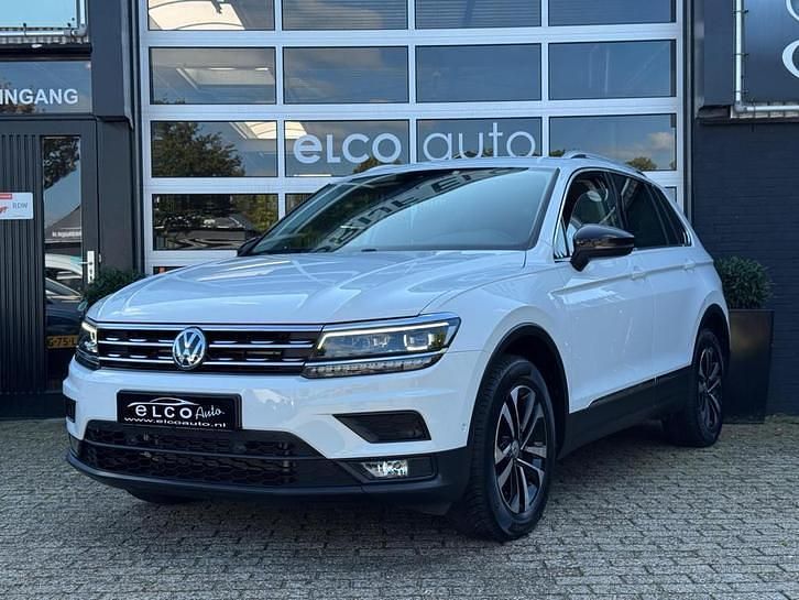Wit Occasion 2019 VW Tiguan Highline SUV | € 23.450 (Super prijs) - Afbeelding 1/4