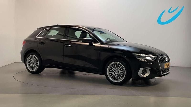Zwart Gebruikt 2021 Audi A3 Sportback e-tron Business Sedan | € 21.650 (Eerlijke prijs) - Afbeelding 1/3