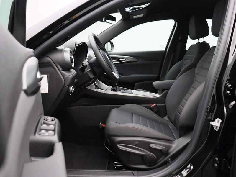 Occasion Alfa Romeo Tonale Sprint 131 PK (96 kW) 2023 Zwart SUV