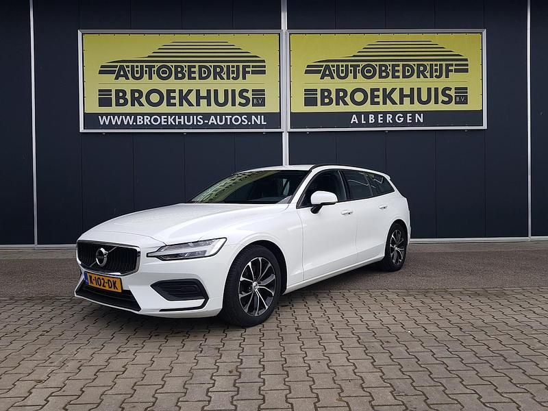 Wit Occasion 2020 Volvo V60 Momentum Stationwagen | € 11.300 (Super prijs) - Afbeelding 1/4