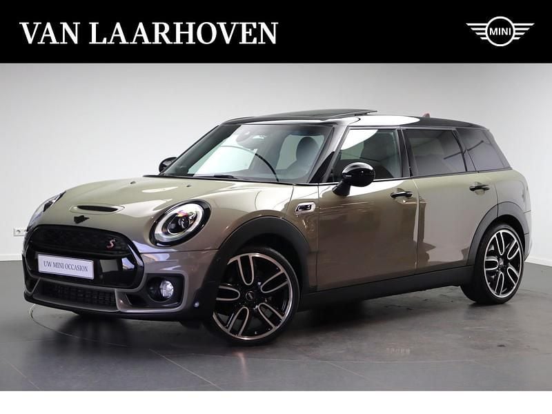 Grijs Gebruikt 2019 Mini Cooper S Clubman Stationwagen | € 25.950 (Iets duurder) - Afbeelding 1/4