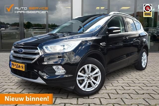 Zwart Gebruikt 2017 Ford Kuga Titanium SUV | € 15.900 (Goede deal) - Afbeelding 1/4