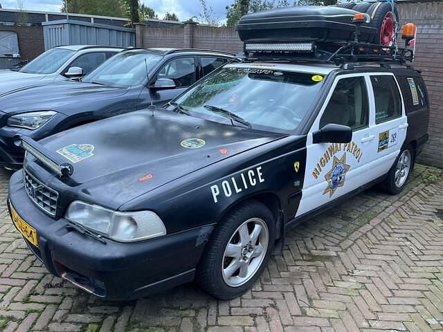 Bruin Occasion 1998 Volvo V70 Stationwagen | € 3.300 (Iets duurder) - Afbeelding 1/4