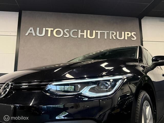 Occasion VW Golf VIII 131 PK (96 kW) 2023 Zwart Hatchback
