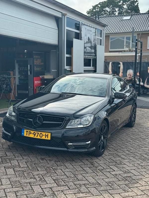Occasion 2013 Mercedes C180 Coupé | € 9.400 (Super prijs) - Afbeelding 1/4