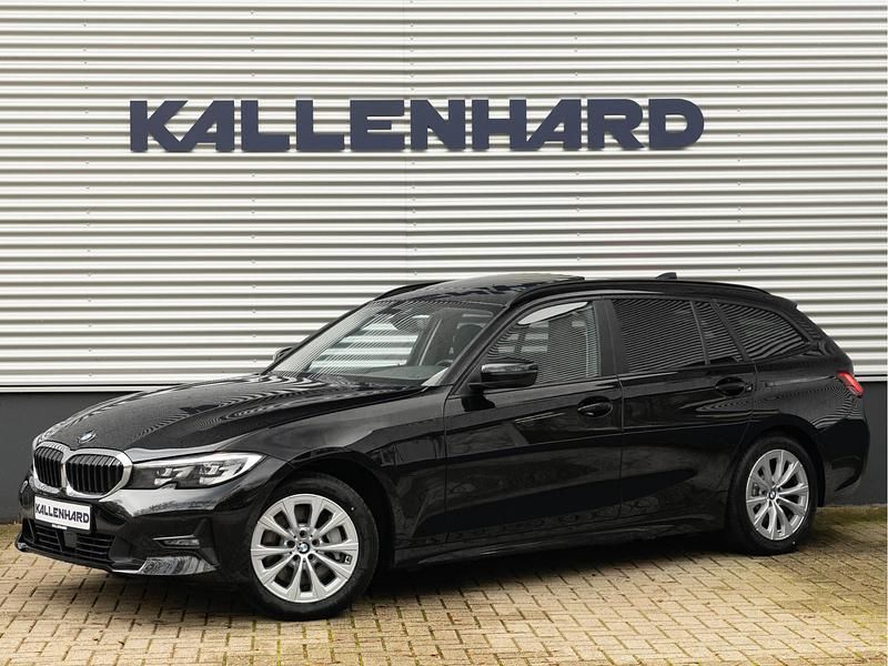 Zwart Gebruikt 2021 BMW 330 Stationwagen | € 28.875 (Super prijs) - Afbeelding 1/4