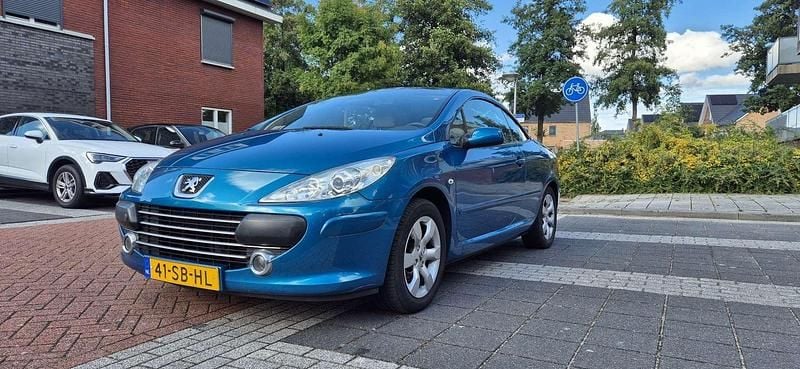 Blauw Gebruikt 2005 Peugeot 307 CC Cabriolet | € 3.750 (Eerlijke prijs) - Afbeelding 1/4