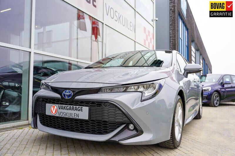 Grijs Gebruikt 2021 Toyota Corolla Hatchback | € 24.850 (Eerlijke prijs) - Afbeelding 1/4