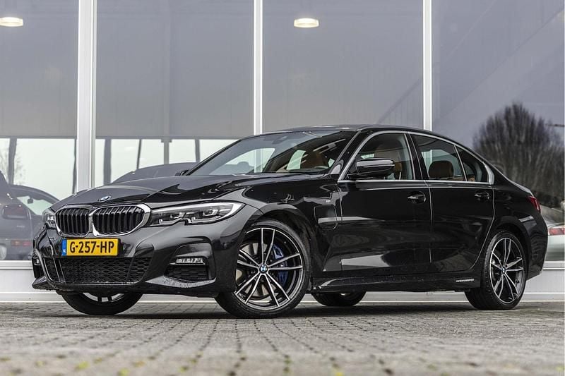 Occasion BMW 330e Executive 2019 Zwart (metallic) Sedan