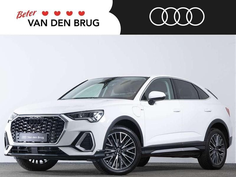 Wit Gebruikt 2022 Audi Q3 Sportback S-Line SUV | € 36.900 - Afbeelding 1/4