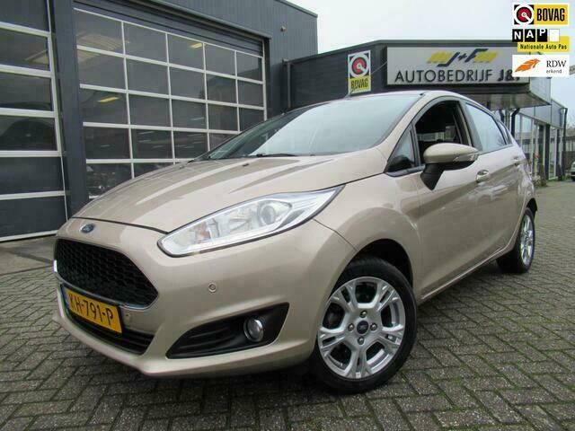 Bruin Gebruikt 2016 Ford Fiesta Style Hatchback | € 8.450 (Eerlijke prijs) - Afbeelding 1/4