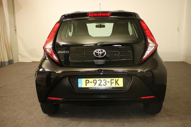 Occasion Toyota Aygo 72 PK (52 kW) 2022 Zwart Hatchback