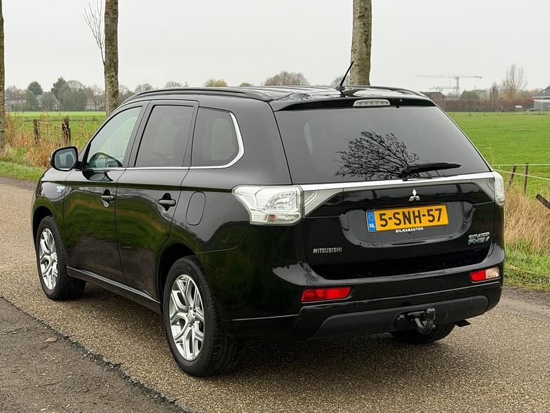 Occasion Mitsubishi Outlander Instyle 121 PK (88 kW) 2013 Zwart SUV