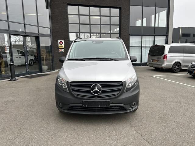 Occasion Mercedes Vito 163 PK (119 kW) 2022 Zilver (metallic) Van
