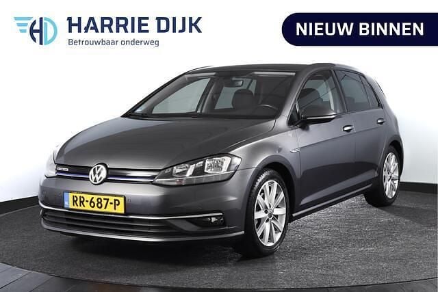Grijs Occasion 2018 VW Golf VII Comfortline Hatchback | € 14.995 (Goede deal) - Afbeelding 1/4