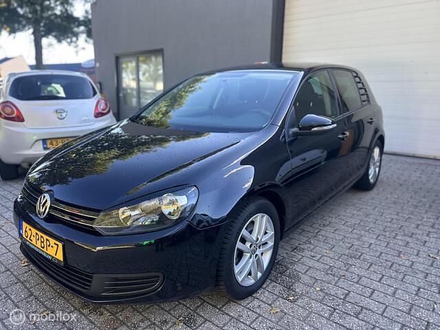 Zwart Gebruikt 2011 VW Golf VI Hatchback | € 7.250 (Eerlijke prijs) - Afbeelding 1/4