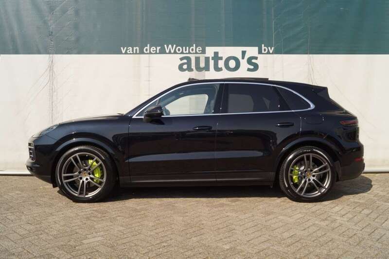 Zwart, metallic lak Gebruikt 2020 Porsche Cayenne Chrono SUV | € 74.900 (Super prijs) - Afbeelding 1/4
