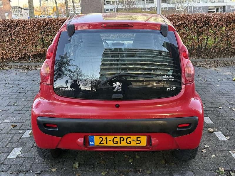 Rood Gebruikt 2008 Peugeot 107 Hatchback | € 2.199 (Eerlijke prijs) - Afbeelding 1/4