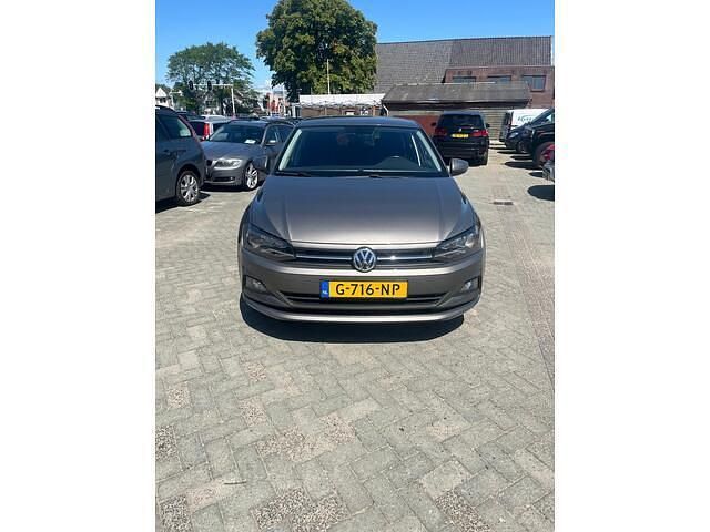 Grijs Gebruikt 2019 VW Polo Comfortline Hatchback | € 11.450 (Eerlijke prijs) - Afbeelding 1/4