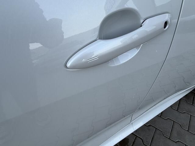 Nieuw Toyota Yaris Executive 129 PK (94 kW) 2025 Wit Hatchback