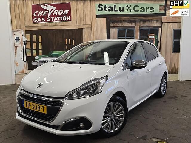 Wit Gebruikt 2018 Peugeot 208 Allure Hatchback | € 11.950 (Eerlijke prijs) - Afbeelding 1/3