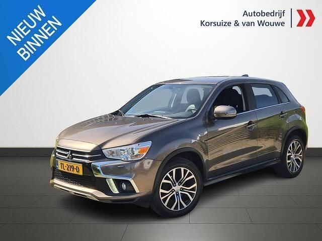 Granite brown m Gebruikt 2018 Mitsubishi ASX SUV | € 17.449 (Iets duurder) - Afbeelding 1/4