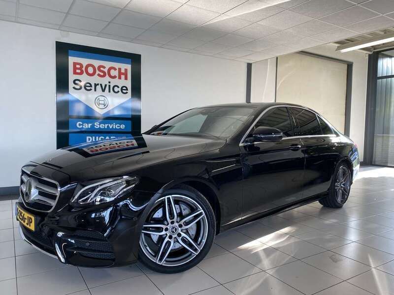 Zwart, metallic lak Gebruikt 2018 Mercedes E200 Business Sedan | € 38.950 (Iets duurder) - Afbeelding 1/4