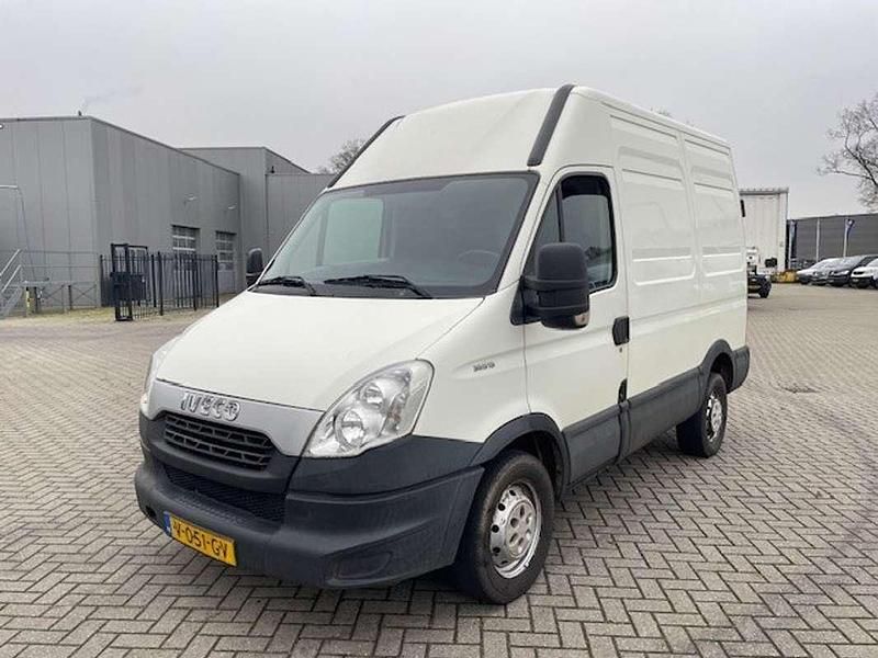 Wit Gebruikt 2014 Iveco Daily Van | € 5.250 (Super prijs) - Afbeelding 1/4