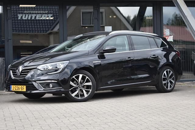Zwart Gebruikt 2020 Renault Mégane GrandTour Bose Edition Stationwagen | € 17.945 (Eerlijke prijs) - Afbeelding 1/4