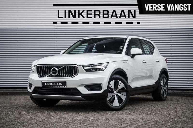 Wit Gebruikt 2021 Volvo XC40 Inscription SUV | € 24.495 (Super prijs) - Afbeelding 1/3