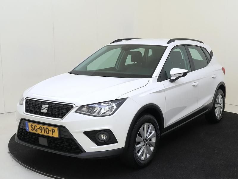 Wit Gebruikt 2018 Seat Arona Style SUV | € 14.950 (Eerlijke prijs) - Afbeelding 1/4
