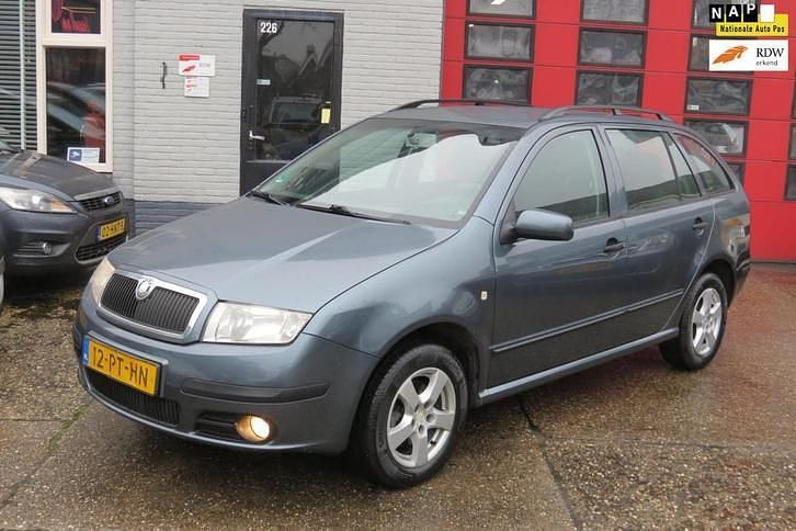 Occasion Skoda Fabia Elegance 75 PK (55 kW) 2004 Grijs (metallic) Stationwagen