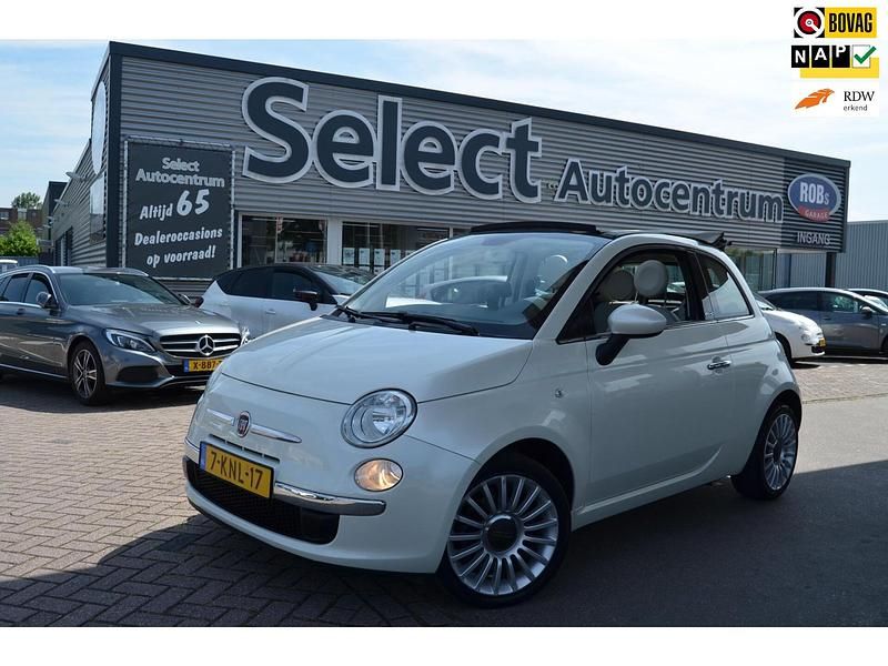Wit, metallic lak Gebruikt 2013 Fiat 500C Lounge Cabriolet | € 7.940 (Eerlijke prijs) - Afbeelding 1/4