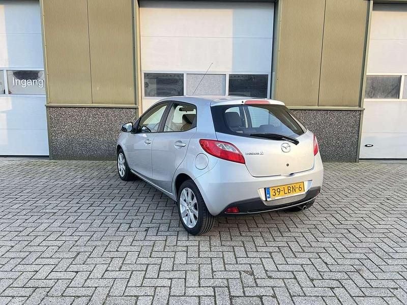 Occasion Mazda 2 75 PK (55 kW) 2010 Zilver Hatchback