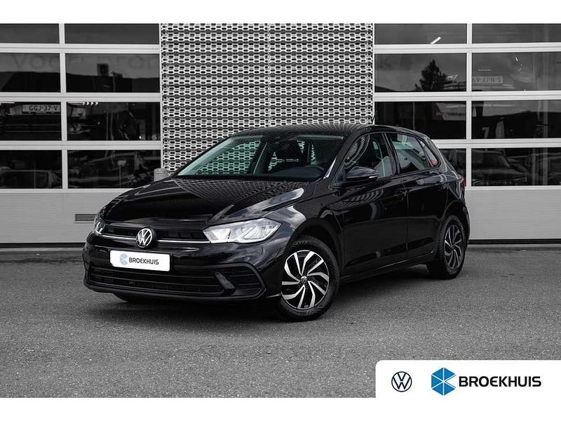 Zwart Gebruikt 2024 VW Polo Edition Hatchback | € 25.845 (Eerlijke prijs) - Afbeelding 1/4