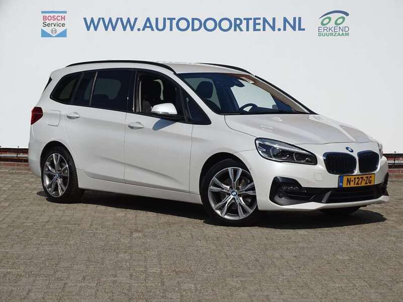 Wit, metallic lak Gebruikt 2019 BMW 218 Gran Tourer Executive MPV | € 21.950 (Eerlijke prijs) - Afbeelding 1/4