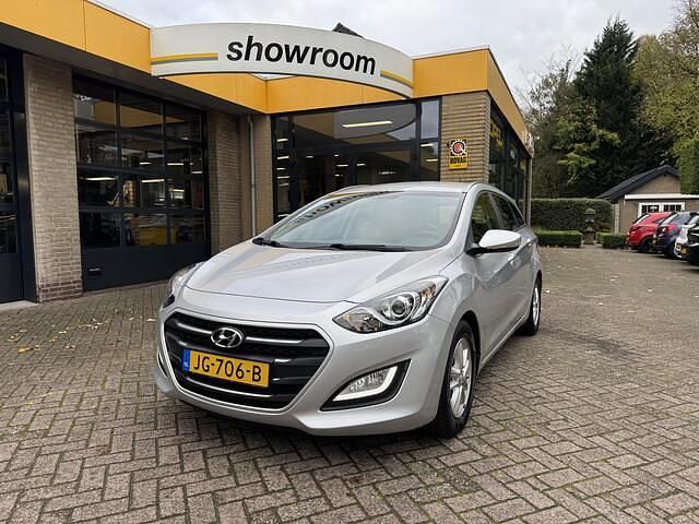 Grijs Gebruikt 2016 Hyundai i30 Comfort Stationwagen | € 11.995 (Iets duurder) - Afbeelding 1/4