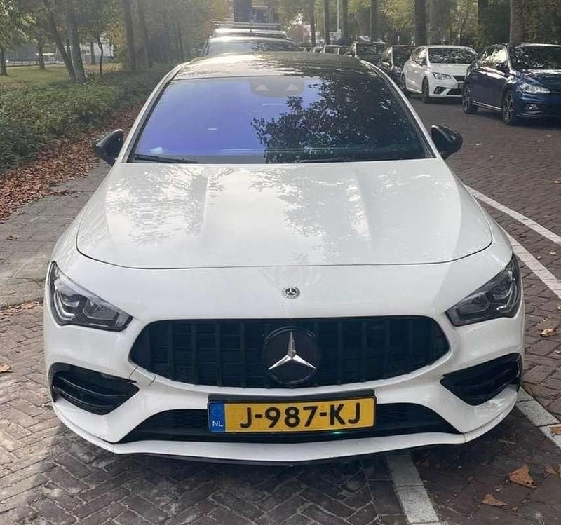 Wit Gebruikt 2019 Mercedes CLA220 Sedan | € 31.000 (Super prijs) - Afbeelding 1/4