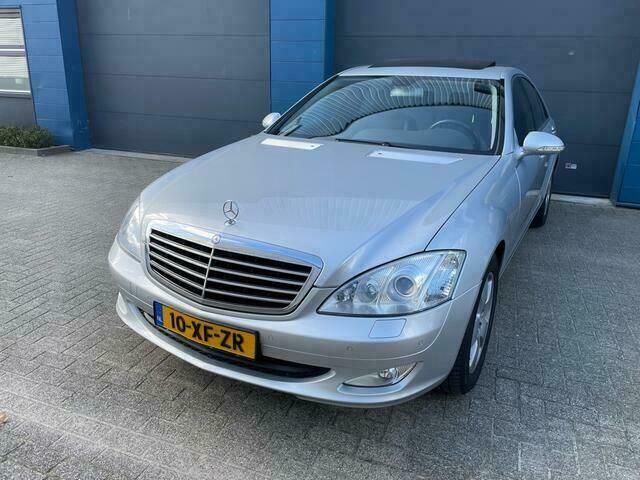 Grijs Gebruikt 2006 Mercedes S350 Prestige Sedan | € 12.995 (Eerlijke prijs) - Afbeelding 1/4