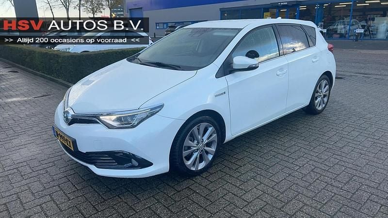 Wit Gebruikt 2017 Toyota Auris Hybrid Hatchback | € 13.650 (Goede deal) - Afbeelding 1/3