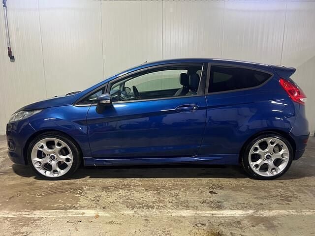 Occasion Ford Fiesta Individual 120 PK (88 kW) 2010 Blauw Hatchback