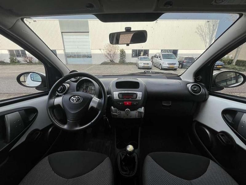 Occasion Toyota Aygo 68 PK (50 kW) 2013 Wit Hatchback