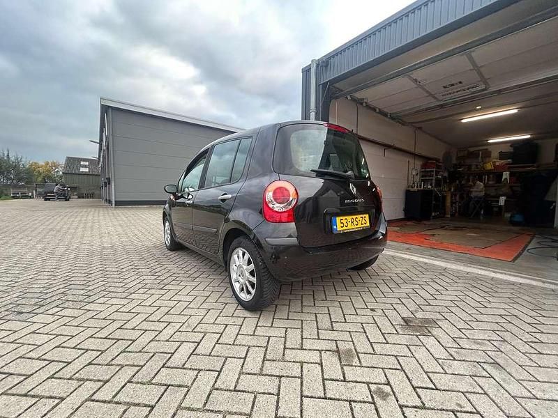 Occasion Renault Modus Luxe 111 PK (81 kW) 2005 Zwart MPV
