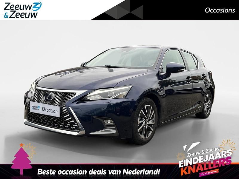 (8x5) Gebruikt 2020 Lexus CT200h Business Edition Hatchback | € 21.940 (Iets duurder) - Afbeelding 1/4