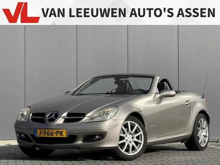Grijs Gebruikt 2005 Mercedes SLK200 Cabriolet | € 7.448 (Eerlijke prijs) - Afbeelding 1/4