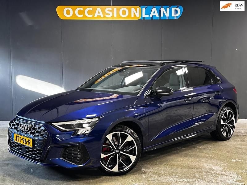 Blauw Occasion 2021 Audi A3 Competition Hatchback | € 29.750 (Eerlijke prijs) - Afbeelding 1/4