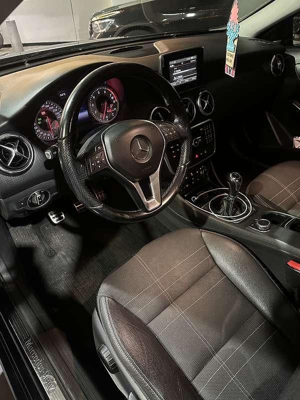 Occasion Mercedes A180 Ambition 122 PK (89 kW) 2013 Zwart Stationwagen